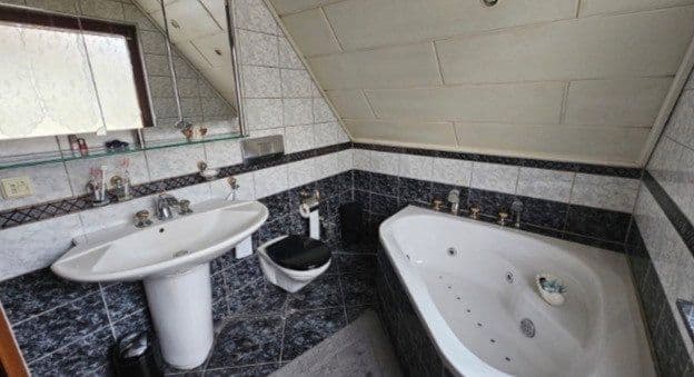 Prodej domu 107 m², pozemek 411 m², Soldiner Straße 32, Berlin, Berlín Prodej domu 107 m², pozemek 411 m², Soldiner Straße 32, Berlin, Berlín