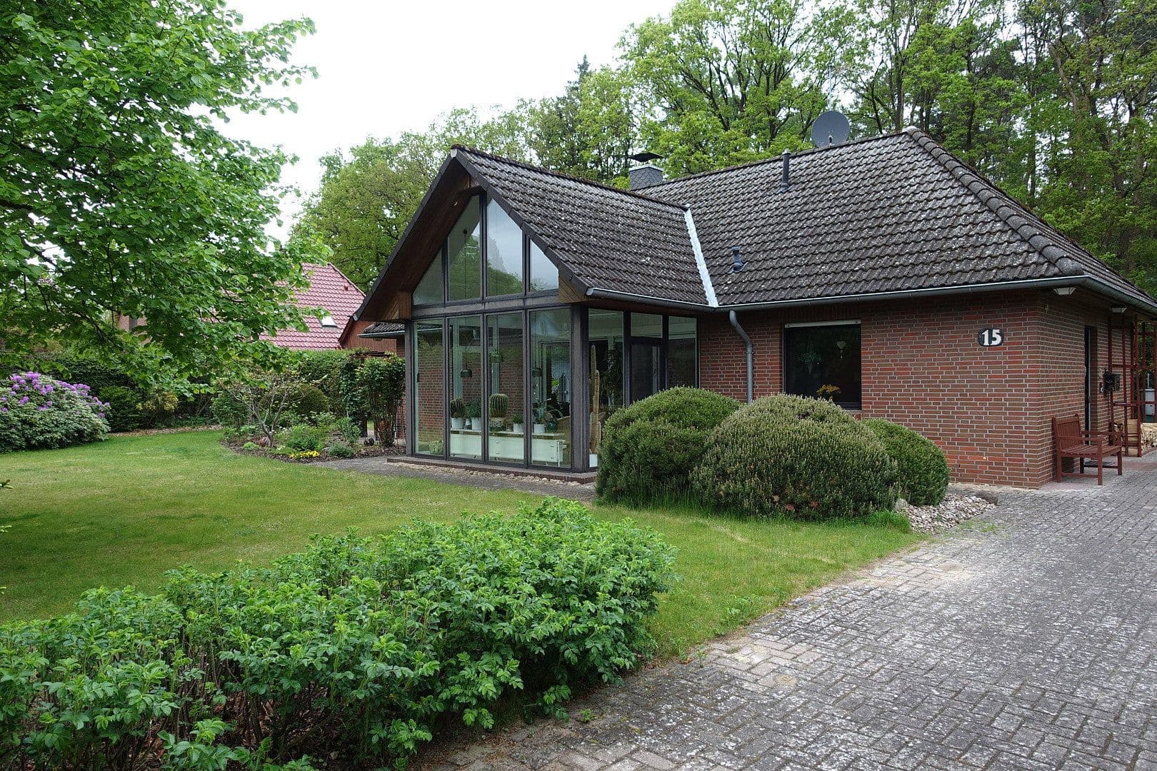 Prodej domu 143 m², pozemek 1.200 m², Ameisenweg 15, Handeloh, Dolní Sasko Prodej domu 143 m², pozemek 1.200 m², Ameisenweg 15, Handeloh, Dolní Sasko