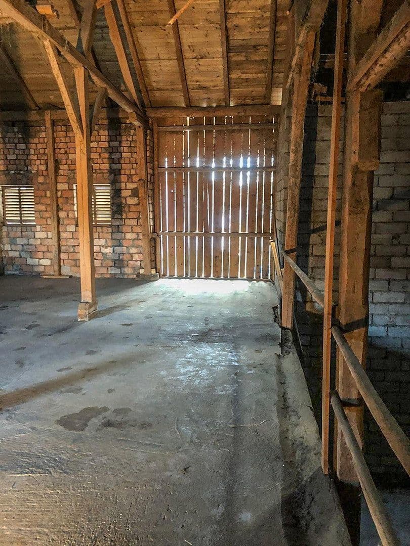 Pronájem garáže 228 m², Vogtareuth, Bavorsko Pronájem garáže 228 m², Vogtareuth, Bavorsko