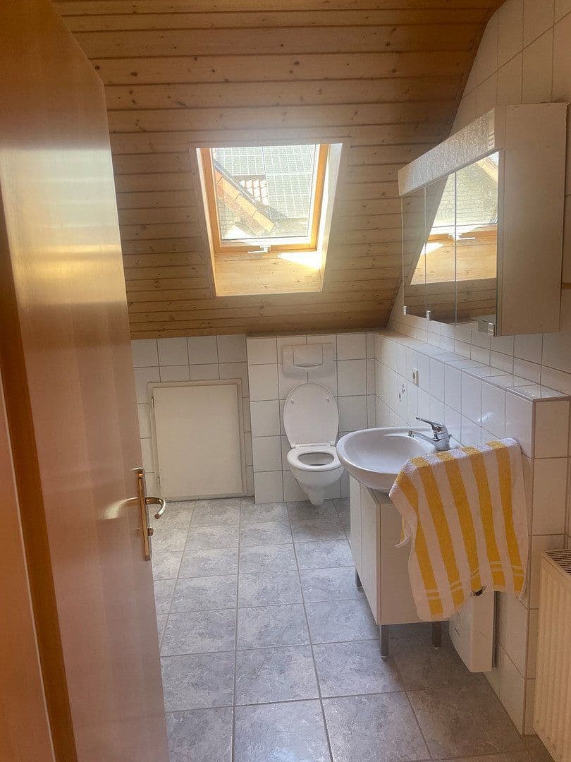 Pronájem bytu 2+1 62 m², Heidestraße 14, Friolzheim, Bádensko-Württembersko Pronájem bytu 2+1 62 m², Heidestraße 14, Friolzheim, Bádensko-Württembersko