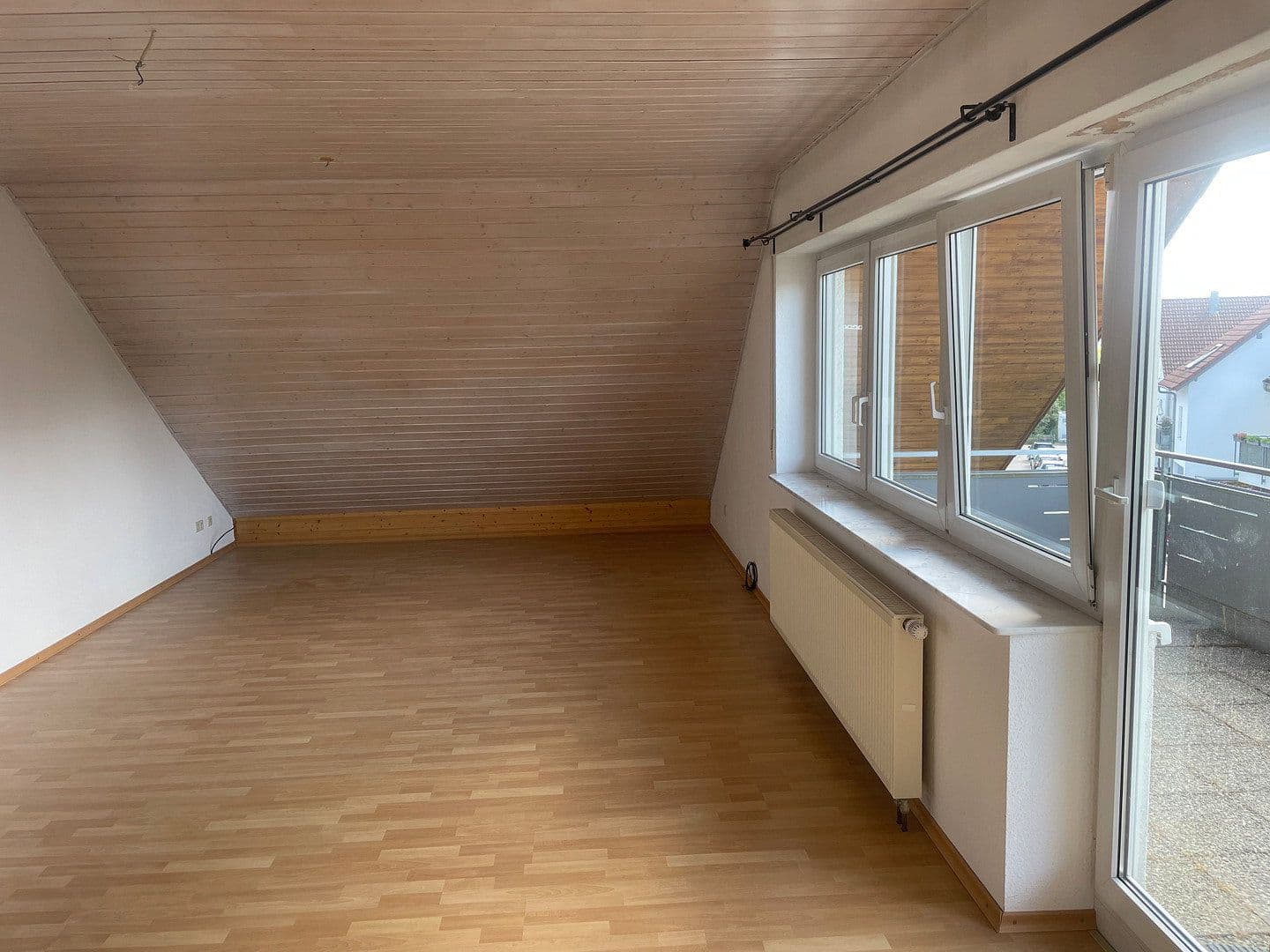 Pronájem bytu 2+1 62 m², Heidestraße 14, Friolzheim, Bádensko-Württembersko Pronájem bytu 2+1 62 m², Heidestraße 14, Friolzheim, Bádensko-Württembersko