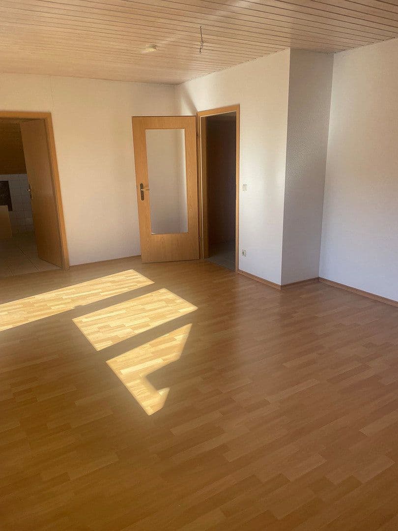 Pronájem bytu 2+1 62 m², Heidestraße 14, Friolzheim, Bádensko-Württembersko Pronájem bytu 2+1 62 m², Heidestraße 14, Friolzheim, Bádensko-Württembersko