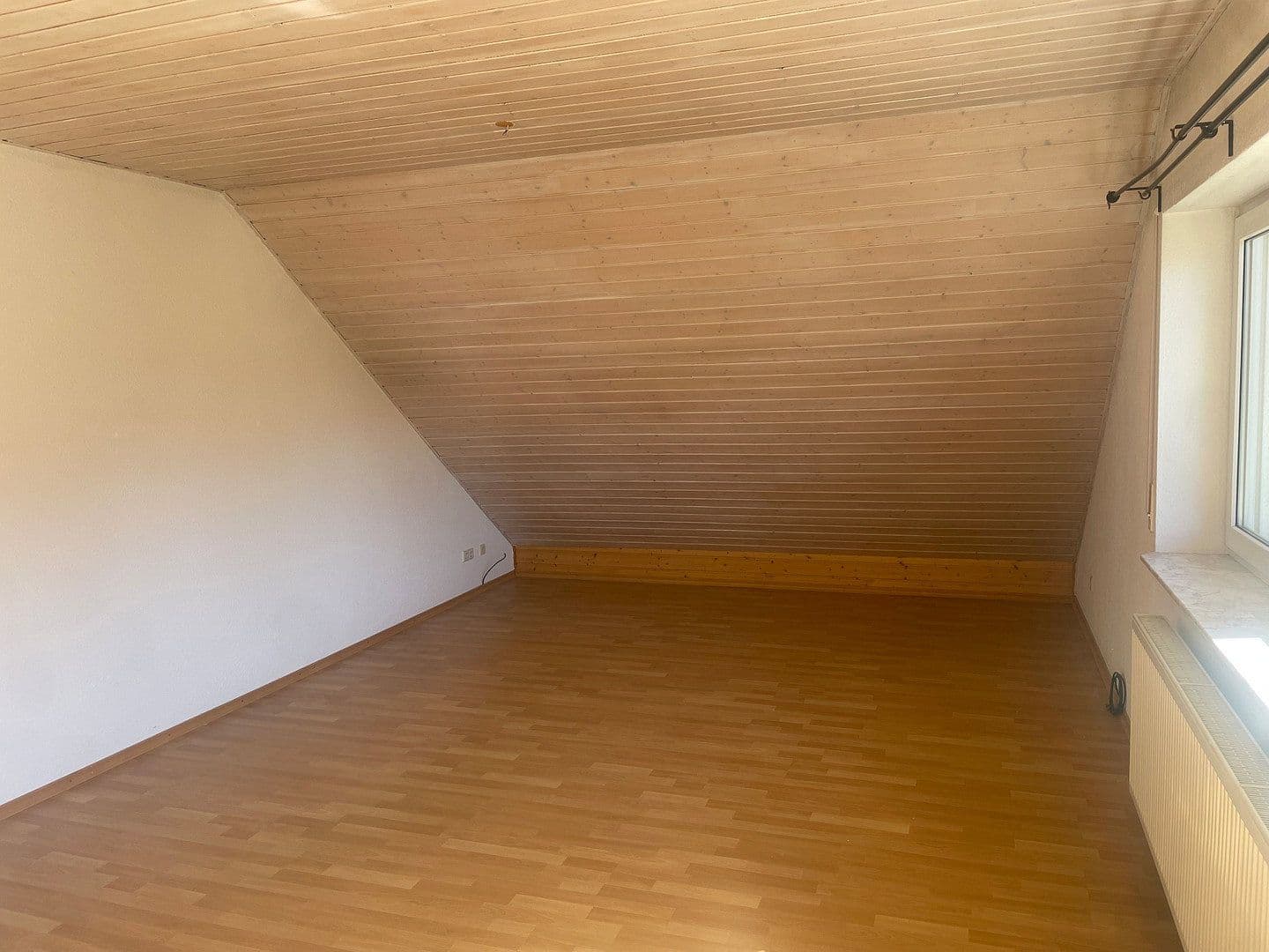 Pronájem bytu 2+1 62 m², Heidestraße 14, Friolzheim, Bádensko-Württembersko Pronájem bytu 2+1 62 m², Heidestraße 14, Friolzheim, Bádensko-Württembersko
