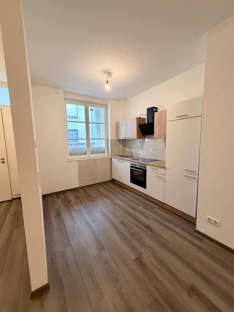 Pronájem bytu 2+kk 52 m², Pforzheim, Bádensko-Württembersko Pronájem bytu 2+kk 52 m², Pforzheim, Bádensko-Württembersko