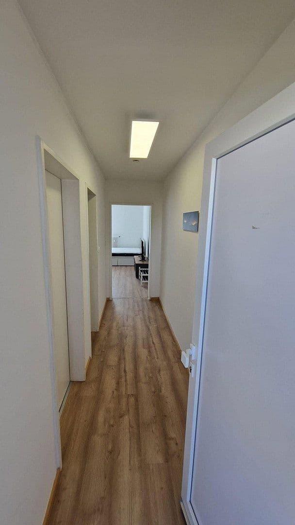 Pronájem bytu 1+1 30 m², Ampfingstrasse, München, Bavorsko Pronájem bytu 1+1 30 m², Ampfingstrasse, München, Bavorsko