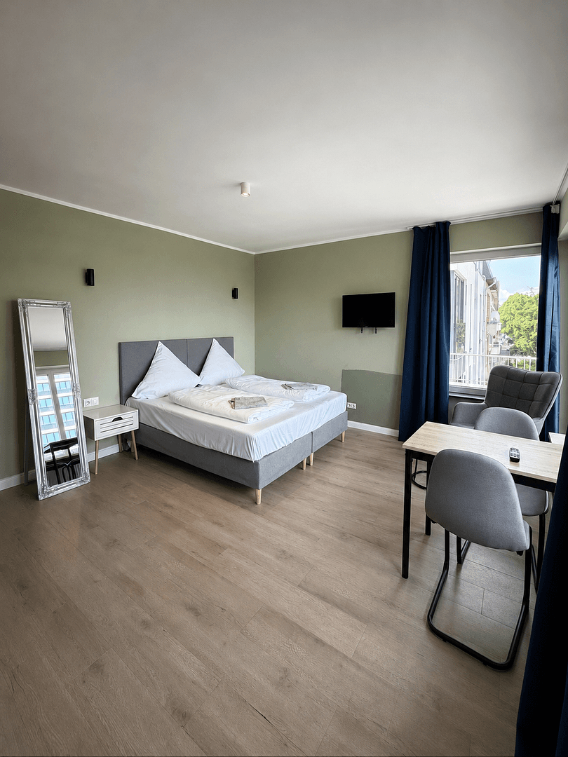 Pronájem bytu 1+1 36 m², Oberaltenallee 18, Hamburg, Hamburg Pronájem bytu 1+1 36 m², Oberaltenallee 18, Hamburg, Hamburg