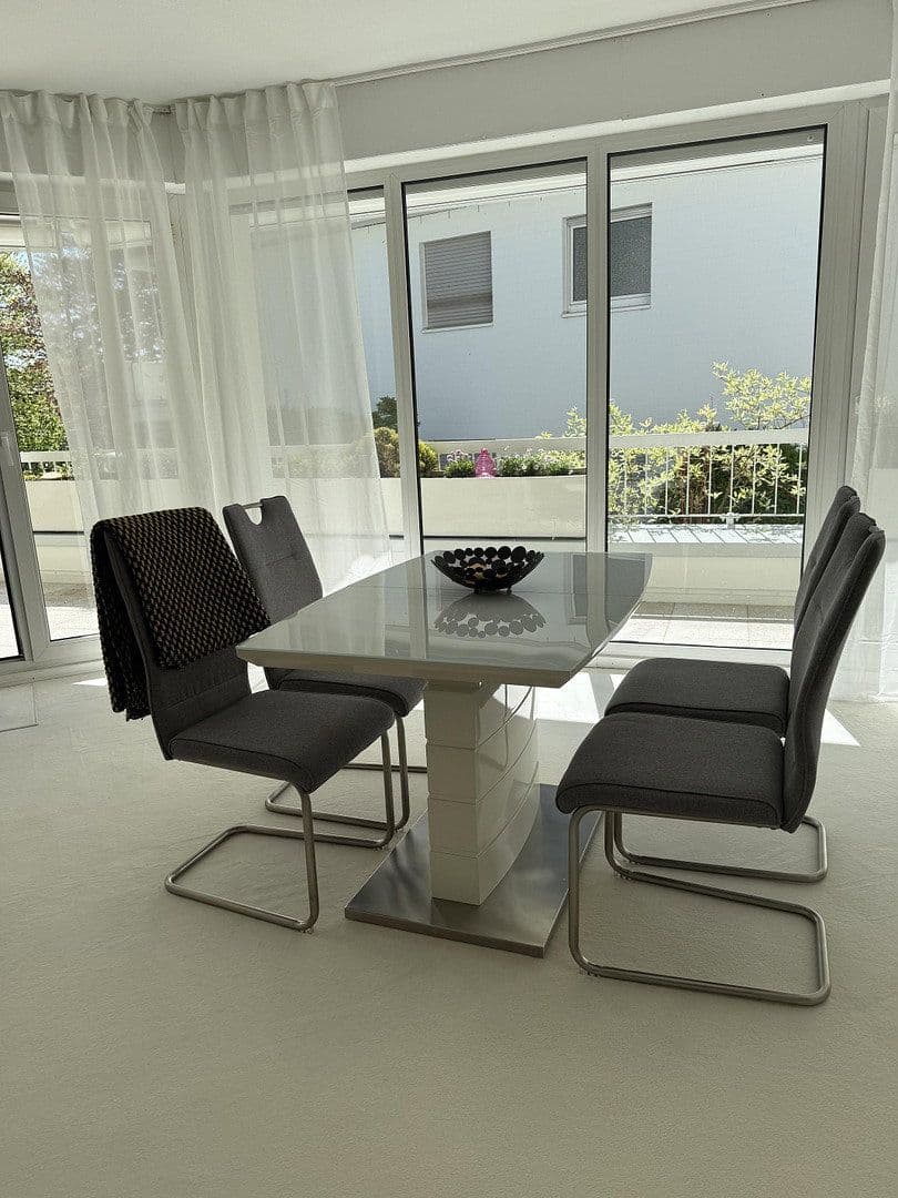 Pronájem bytu 3+1 110 m², Bergisch Gladbach, Severní Porýní-Vestfálsko Pronájem bytu 3+1 110 m², Bergisch Gladbach, Severní Porýní-Vestfálsko
