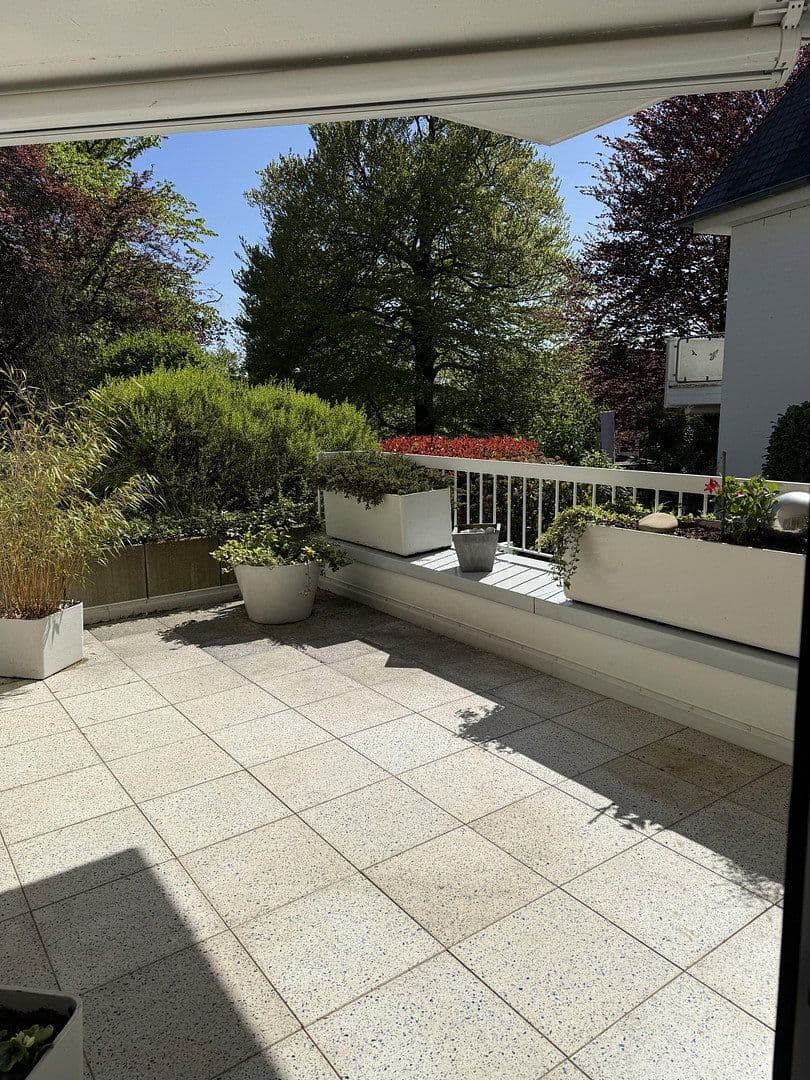 Pronájem bytu 3+1 110 m², Bergisch Gladbach, Severní Porýní-Vestfálsko Pronájem bytu 3+1 110 m², Bergisch Gladbach, Severní Porýní-Vestfálsko