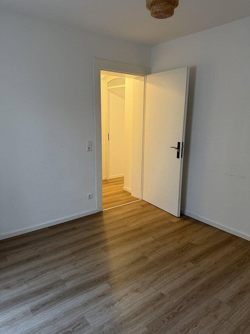 Pronájem bytu 2+1 43 m², Paulusstr. 22/1, Stuttgart, Bádensko-Württembersko Pronájem bytu 2+1 43 m², Paulusstr. 22/1, Stuttgart, Bádensko-Württembersko