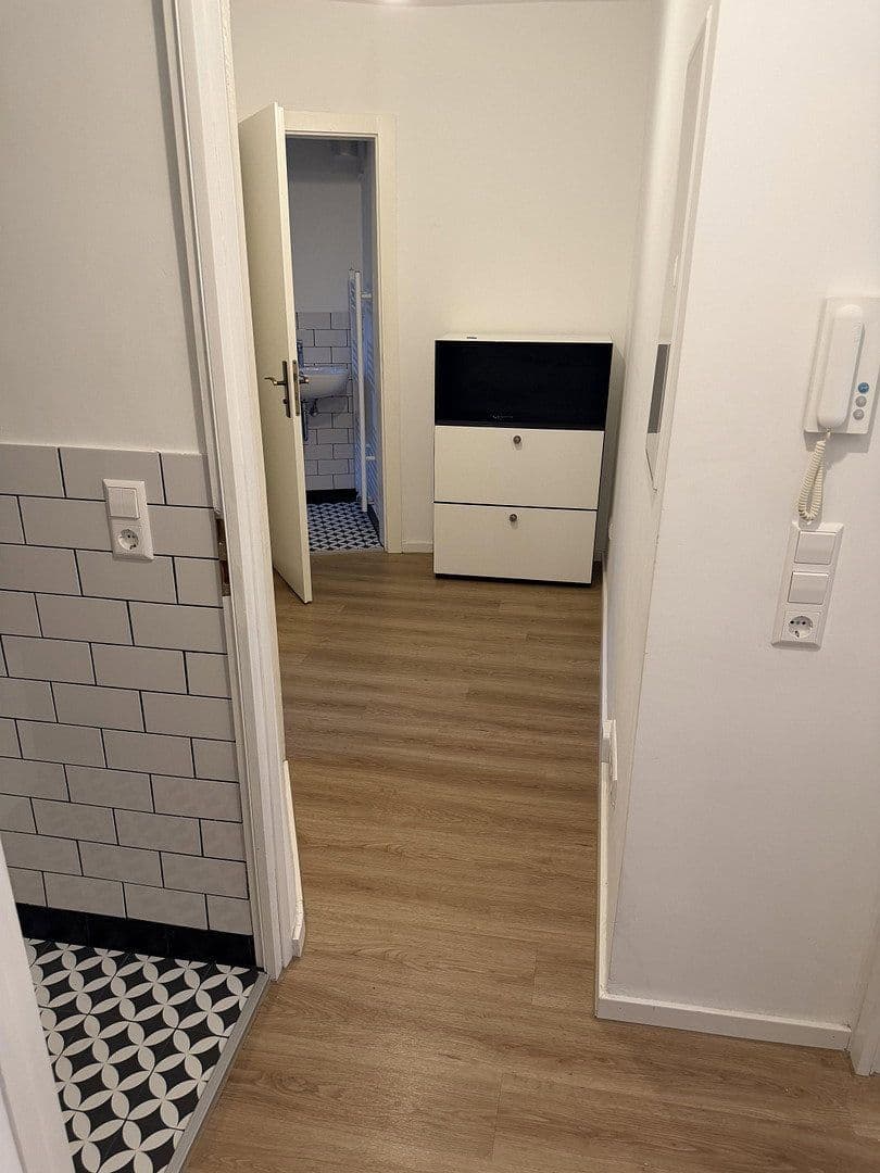 Pronájem bytu 2+1 43 m², Paulusstr. 22/1, Stuttgart, Bádensko-Württembersko Pronájem bytu 2+1 43 m², Paulusstr. 22/1, Stuttgart, Bádensko-Württembersko