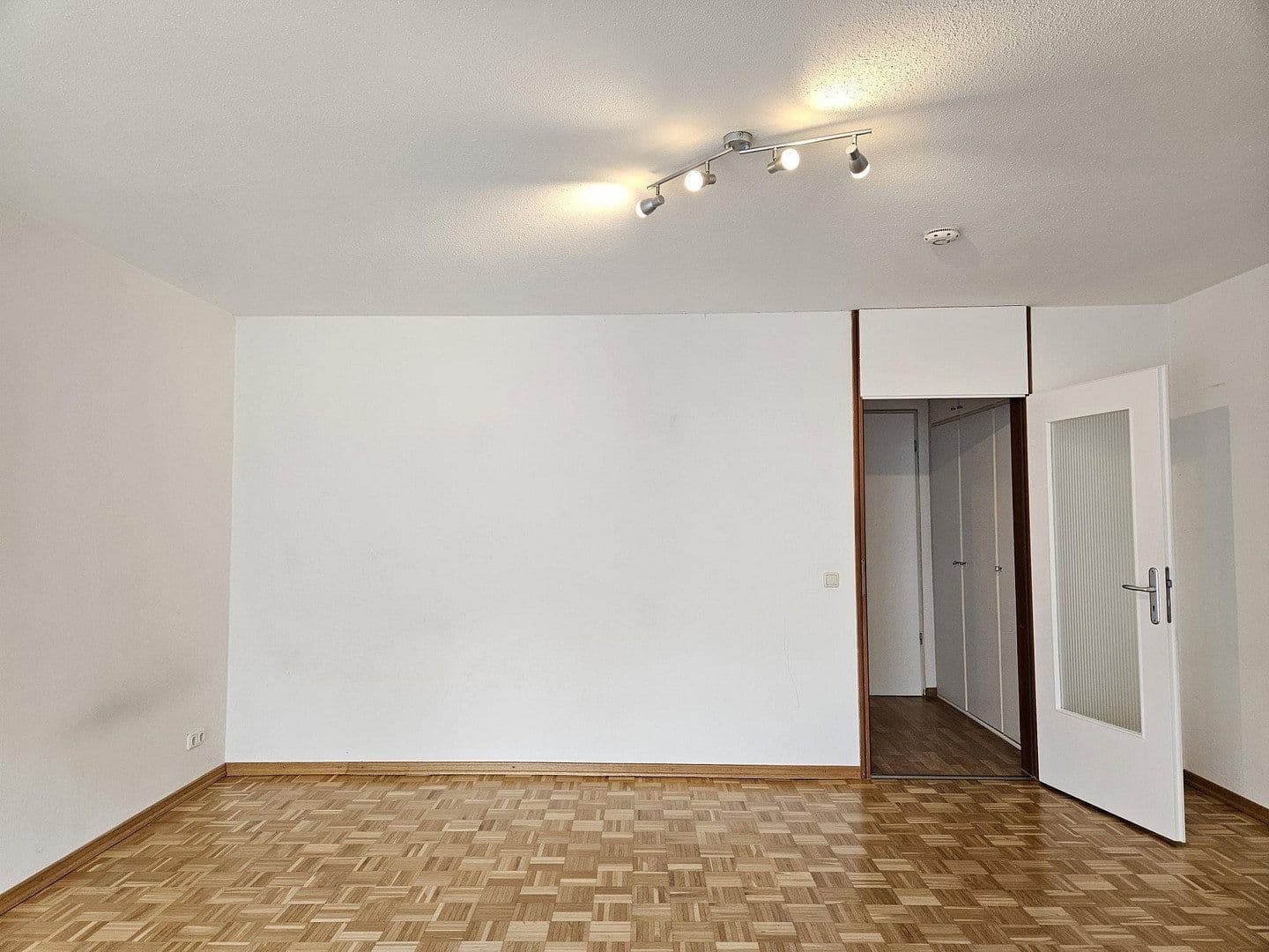 Pronájem bytu 1+1 40 m², Heiglhofstraße 86, München, Bavorsko Pronájem bytu 1+1 40 m², Heiglhofstraße 86, München, Bavorsko
