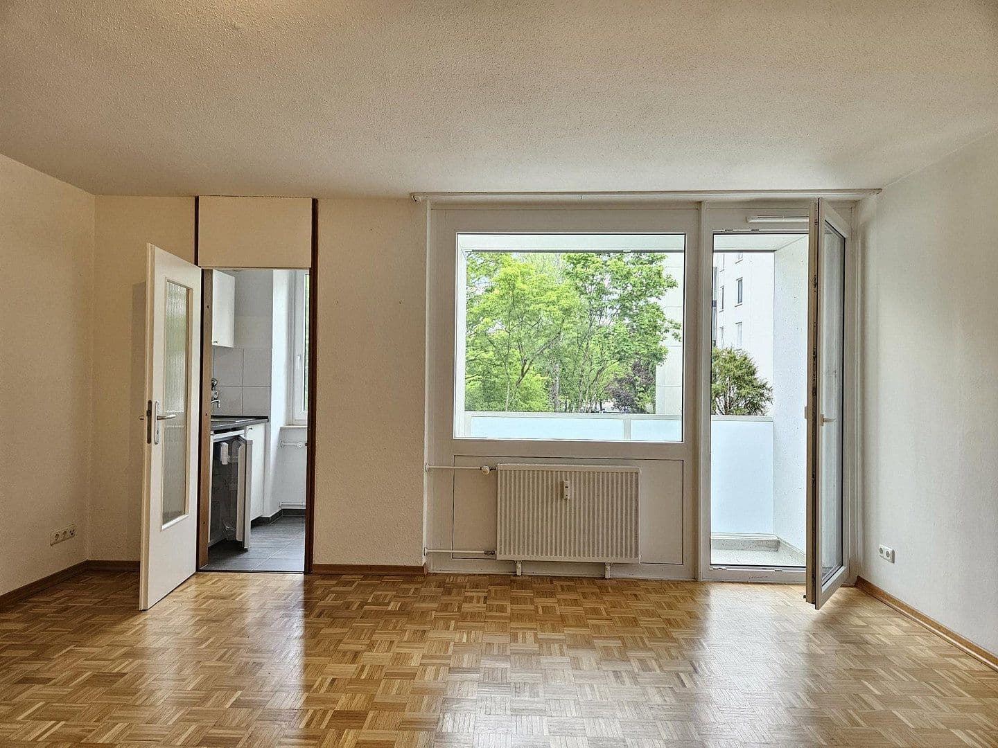 Pronájem bytu 1+1 40 m², Heiglhofstraße 86, München, Bavorsko Pronájem bytu 1+1 40 m², Heiglhofstraße 86, München, Bavorsko