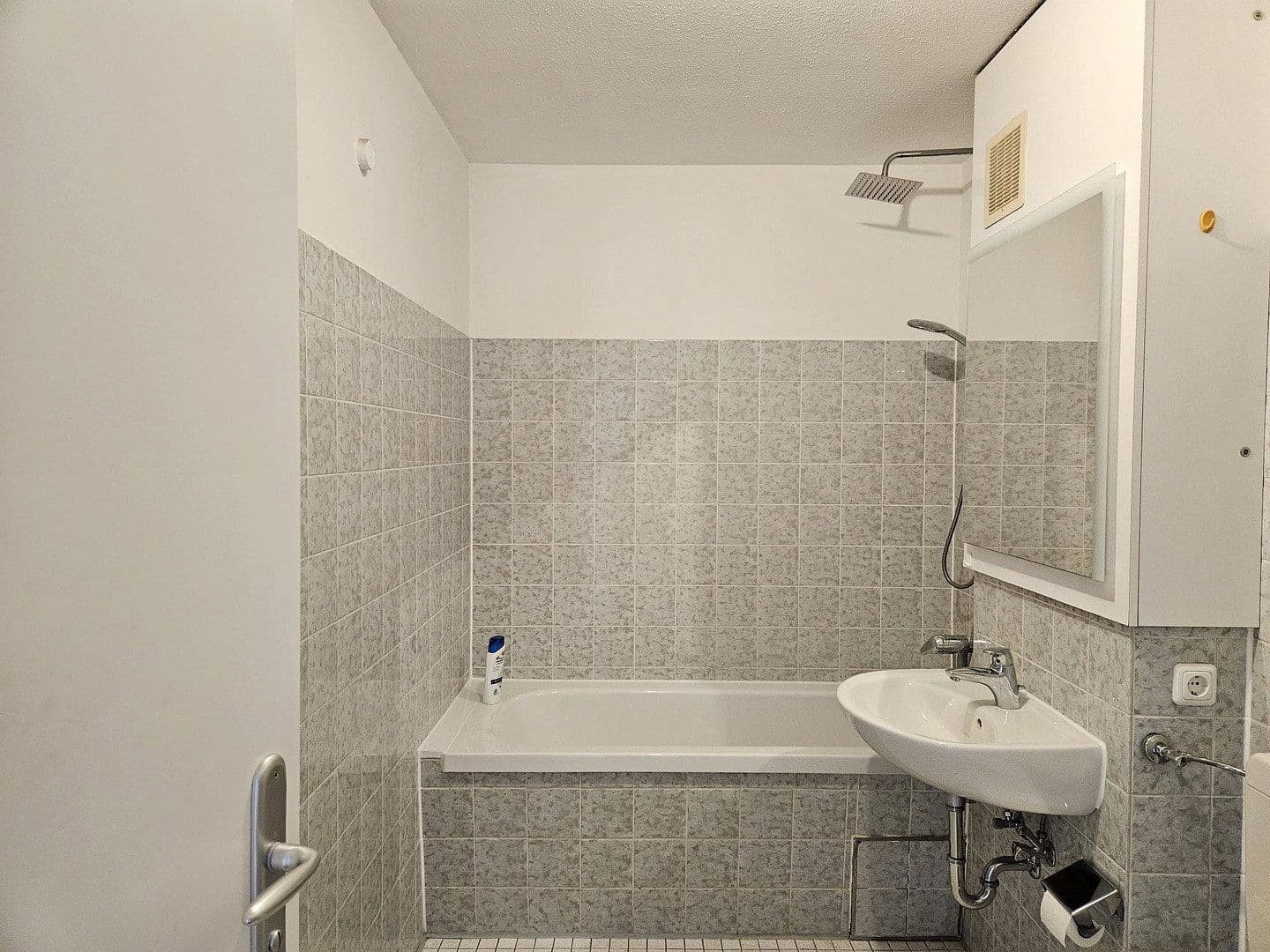 Pronájem bytu 1+1 40 m², Heiglhofstraße 86, München, Bavorsko Pronájem bytu 1+1 40 m², Heiglhofstraße 86, München, Bavorsko
