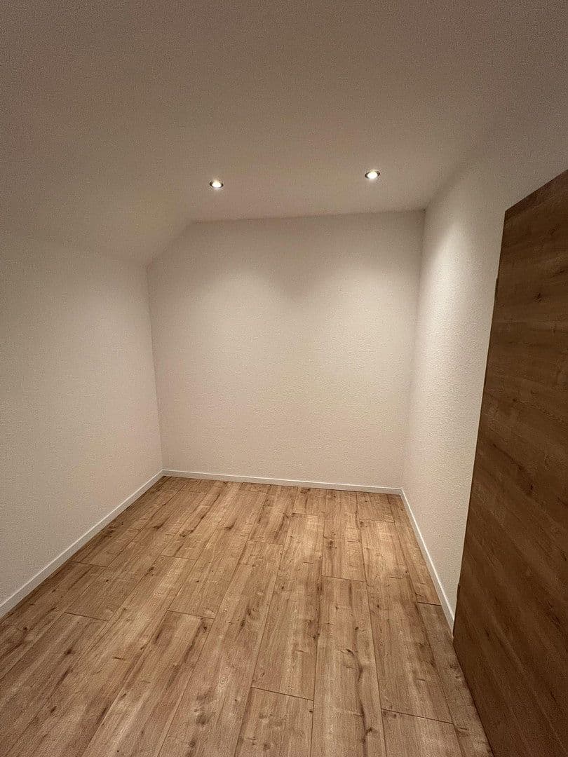 Pronájem bytu 5+1 128 m², Dorfbrunnenstraße 32, Wörth am Rhein, Porýní-Falc Pronájem bytu 5+1 128 m², Dorfbrunnenstraße 32, Wörth am Rhein, Porýní-Falc