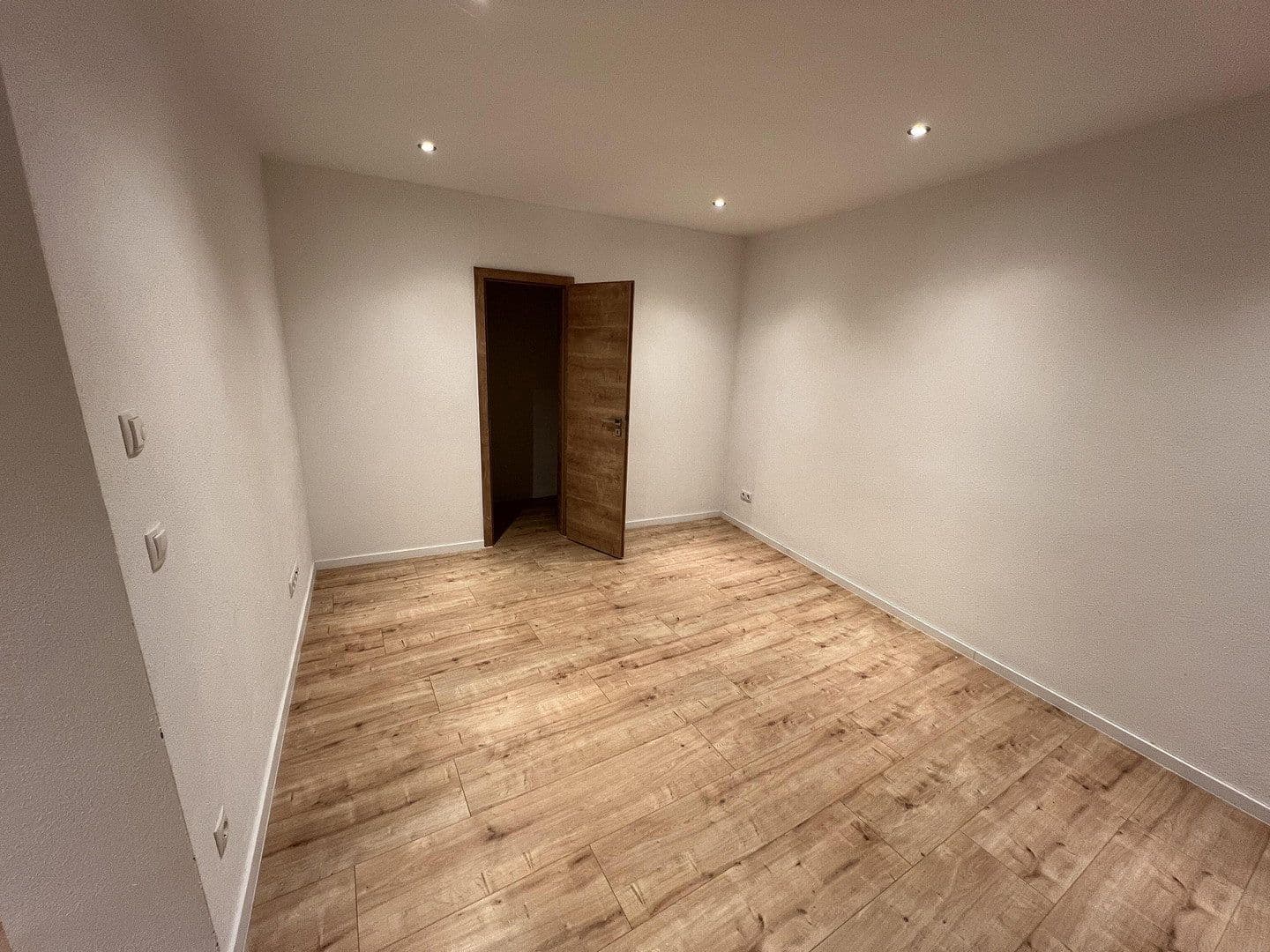 Pronájem bytu 5+1 128 m², Dorfbrunnenstraße 32, Wörth am Rhein, Porýní-Falc Pronájem bytu 5+1 128 m², Dorfbrunnenstraße 32, Wörth am Rhein, Porýní-Falc