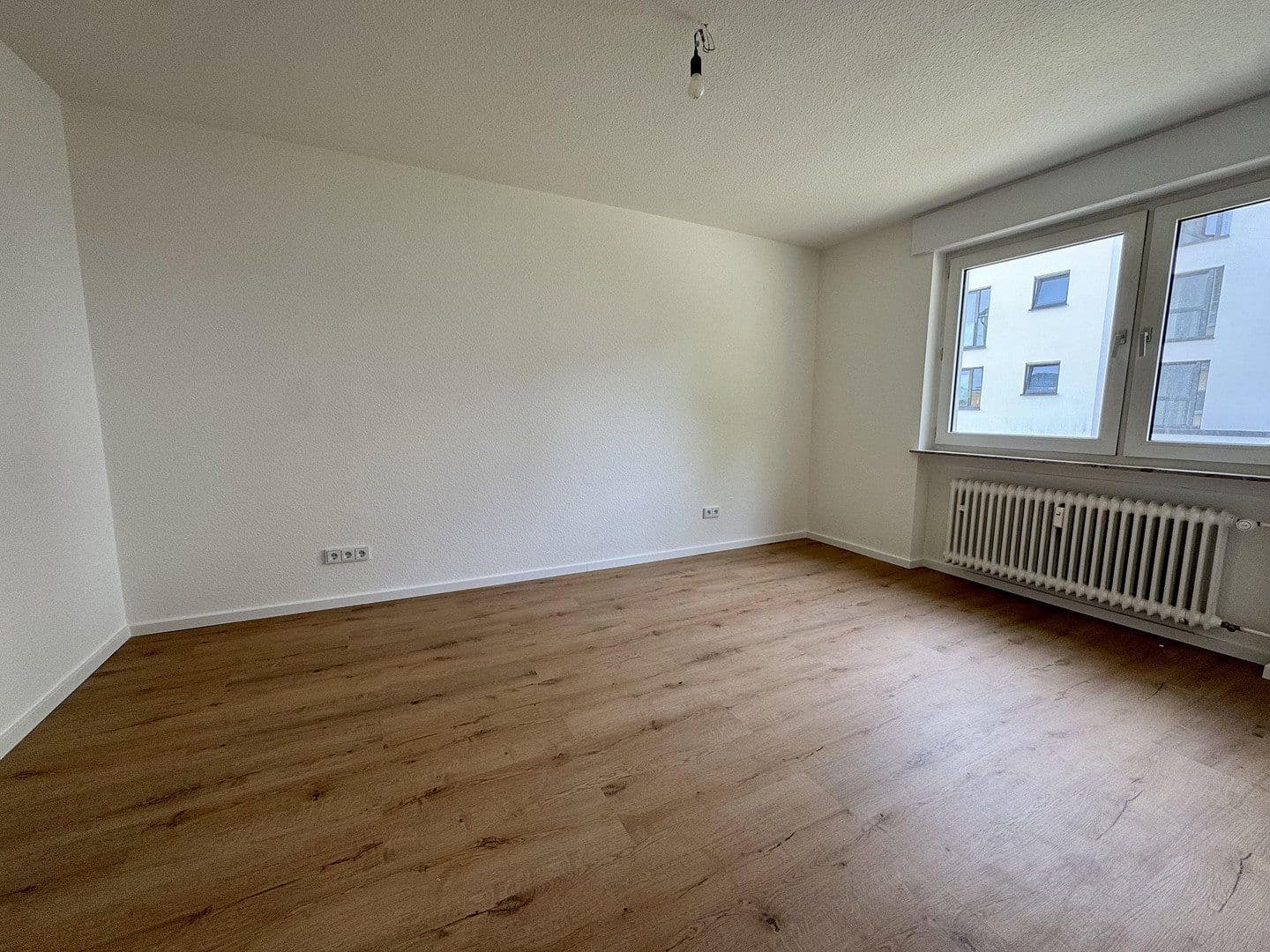 Pronájem bytu 2+1 58 m², Hauberrisserstraße 25, Wiesbaden, Hessen Pronájem bytu 2+1 58 m², Hauberrisserstraße 25, Wiesbaden, Hessen