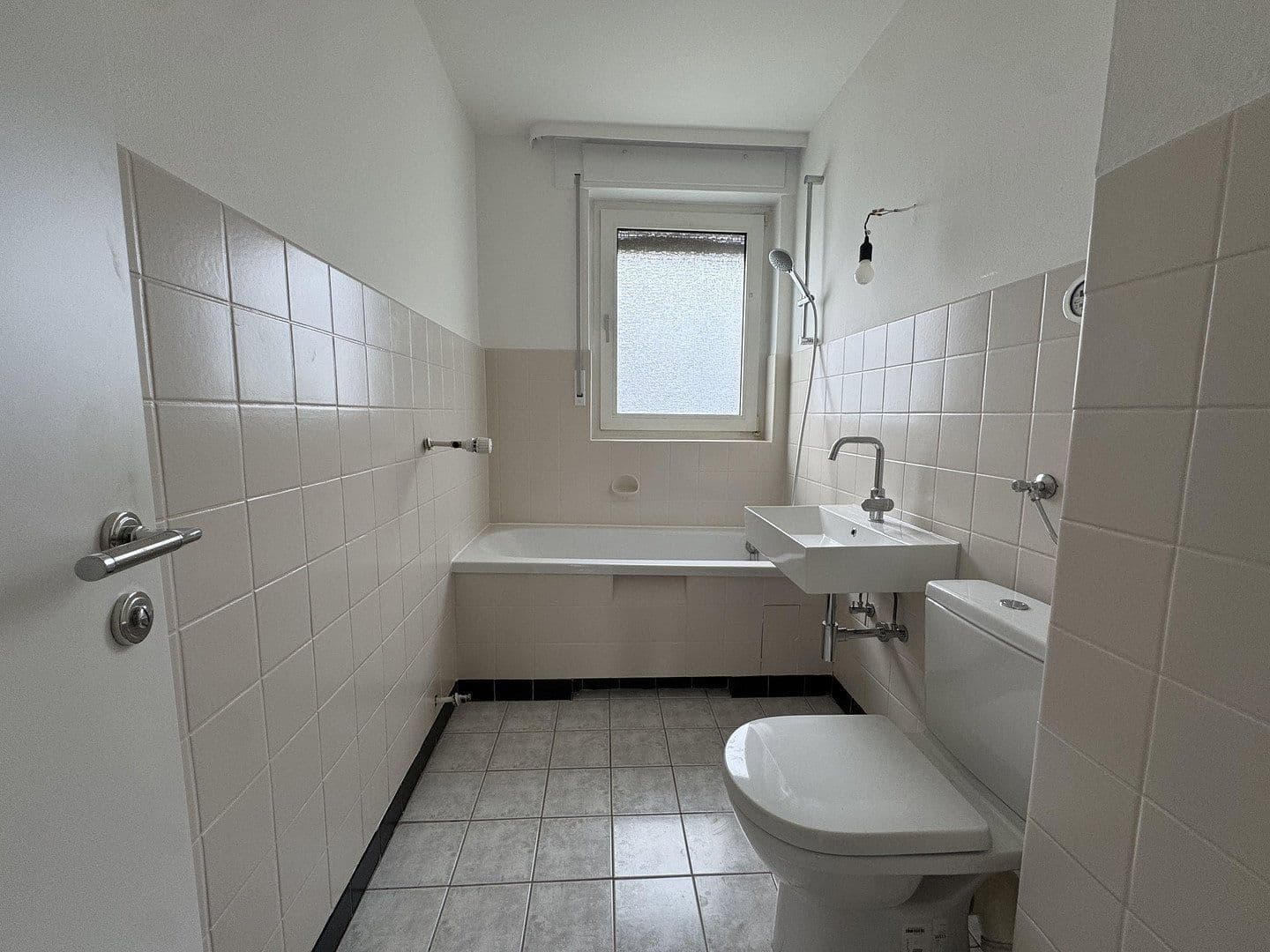 Pronájem bytu 2+1 58 m², Hauberrisserstraße 25, Wiesbaden, Hessen Pronájem bytu 2+1 58 m², Hauberrisserstraße 25, Wiesbaden, Hessen
