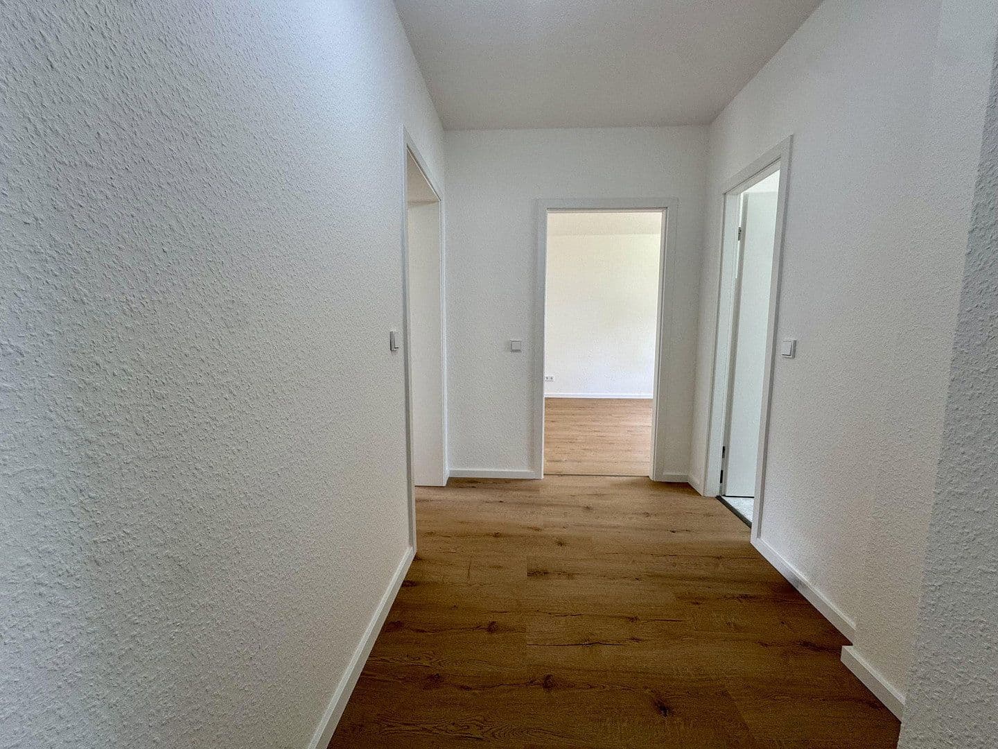 Pronájem bytu 2+1 58 m², Hauberrisserstraße 25, Wiesbaden, Hessen Pronájem bytu 2+1 58 m², Hauberrisserstraße 25, Wiesbaden, Hessen
