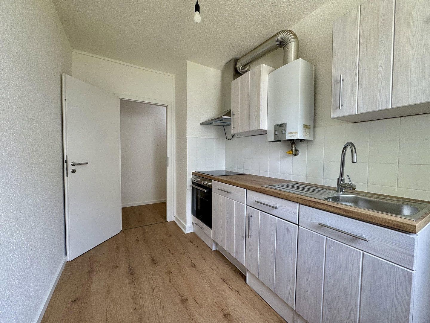 Pronájem bytu 2+1 58 m², Hauberrisserstraße 25, Wiesbaden, Hessen Pronájem bytu 2+1 58 m², Hauberrisserstraße 25, Wiesbaden, Hessen