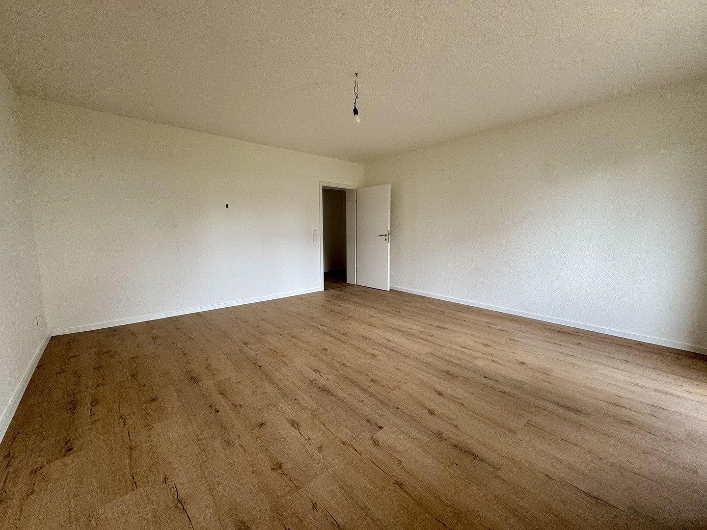 Pronájem bytu 2+1 58 m², Hauberrisserstraße 25, Wiesbaden, Hessen Pronájem bytu 2+1 58 m², Hauberrisserstraße 25, Wiesbaden, Hessen