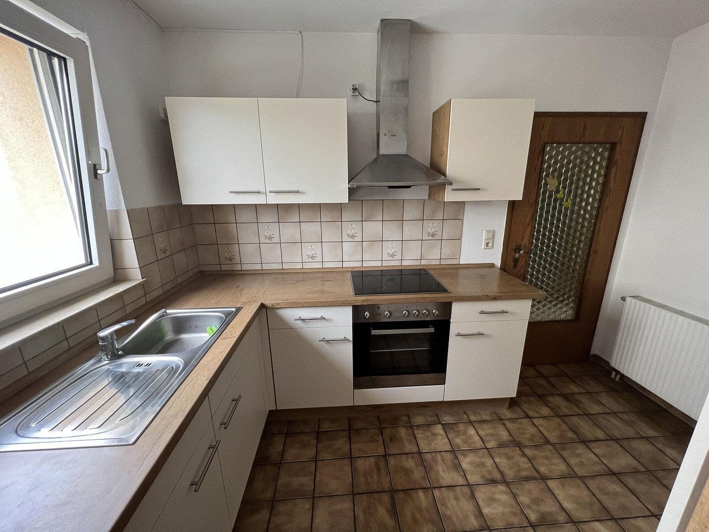 Pronájem bytu 4+1 85 m², Schwäbisch Gmünd, Bádensko-Württembersko Pronájem bytu 4+1 85 m², Schwäbisch Gmünd, Bádensko-Württembersko