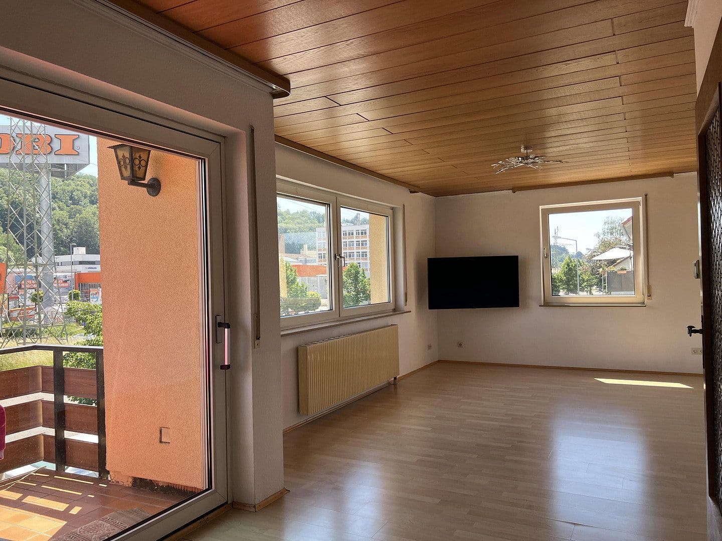 Pronájem bytu 4+1 85 m², Schwäbisch Gmünd, Bádensko-Württembersko Pronájem bytu 4+1 85 m², Schwäbisch Gmünd, Bádensko-Württembersko