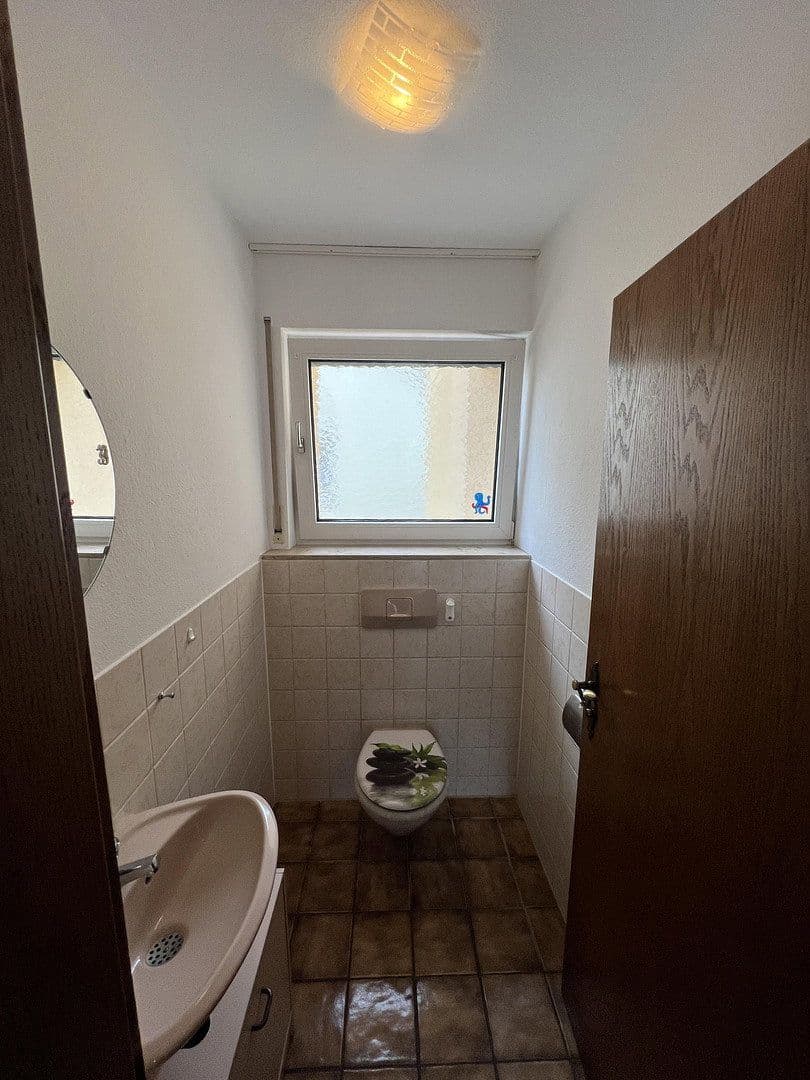 Pronájem bytu 4+1 85 m², Schwäbisch Gmünd, Bádensko-Württembersko Pronájem bytu 4+1 85 m², Schwäbisch Gmünd, Bádensko-Württembersko