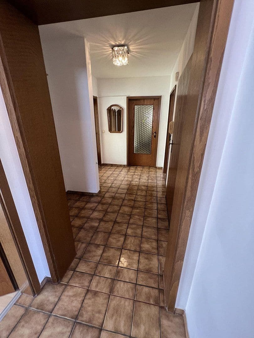 Pronájem bytu 4+1 85 m², Schwäbisch Gmünd, Bádensko-Württembersko Pronájem bytu 4+1 85 m², Schwäbisch Gmünd, Bádensko-Württembersko
