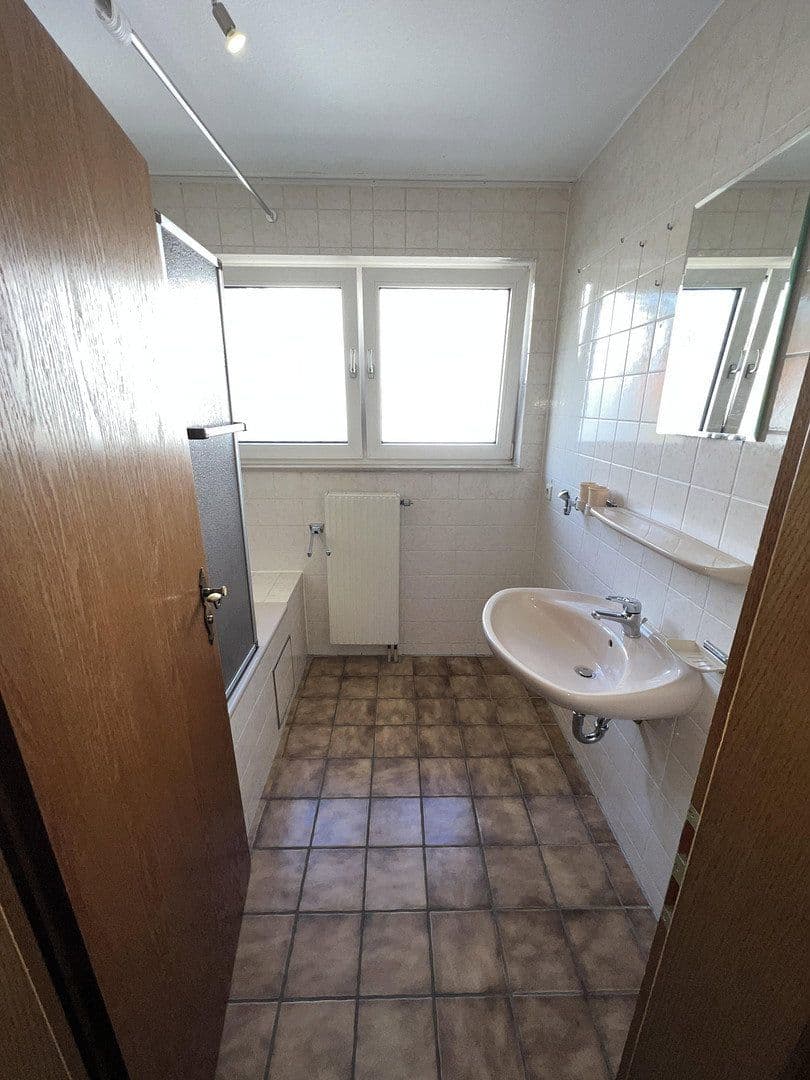 Pronájem bytu 4+1 85 m², Schwäbisch Gmünd, Bádensko-Württembersko Pronájem bytu 4+1 85 m², Schwäbisch Gmünd, Bádensko-Württembersko