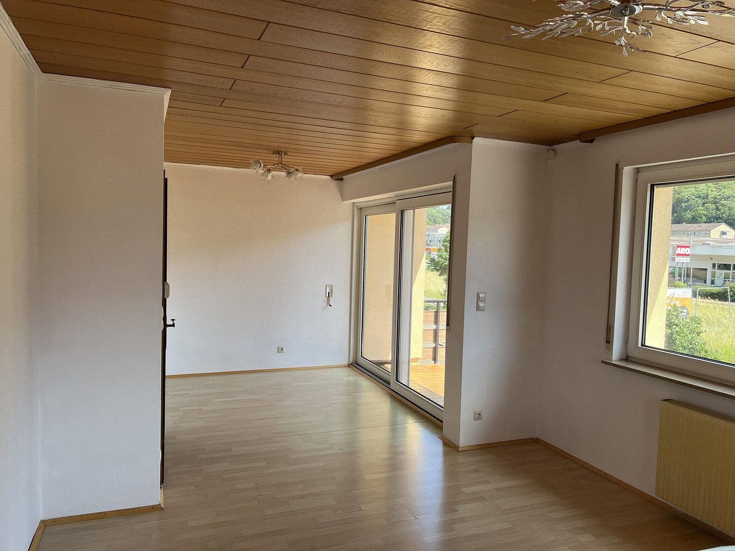 Pronájem bytu 4+1 85 m², Schwäbisch Gmünd, Bádensko-Württembersko Pronájem bytu 4+1 85 m², Schwäbisch Gmünd, Bádensko-Württembersko