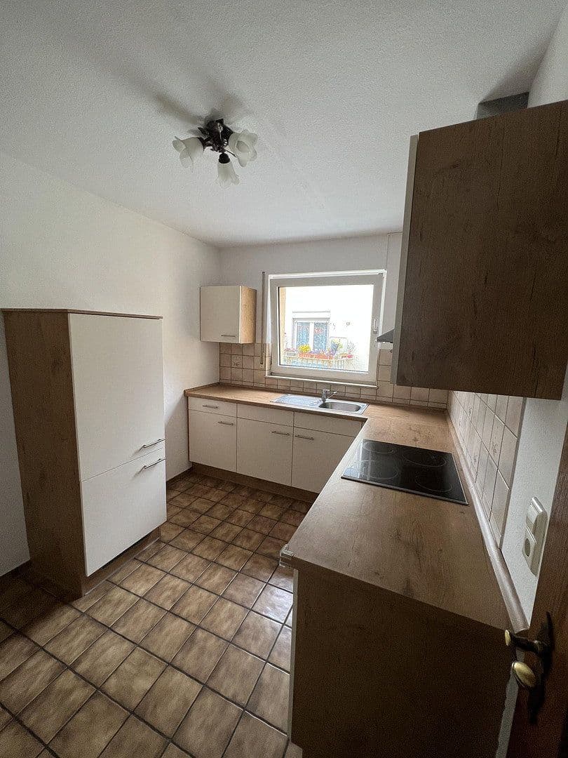 Pronájem bytu 4+1 85 m², Schwäbisch Gmünd, Bádensko-Württembersko Pronájem bytu 4+1 85 m², Schwäbisch Gmünd, Bádensko-Württembersko