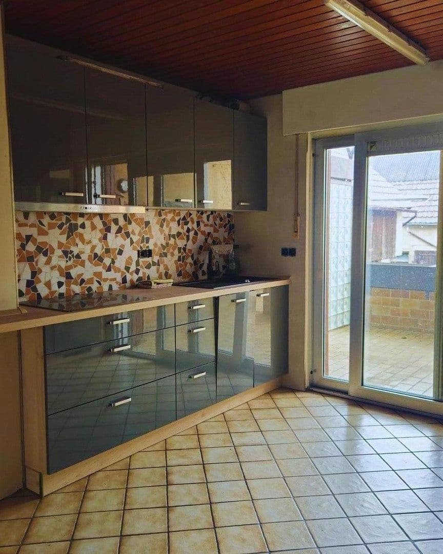 Prodej domu 280 m², pozemek 898 m², Hambrücken, Bádensko-Württembersko Prodej domu 280 m², pozemek 898 m², Hambrücken, Bádensko-Württembersko