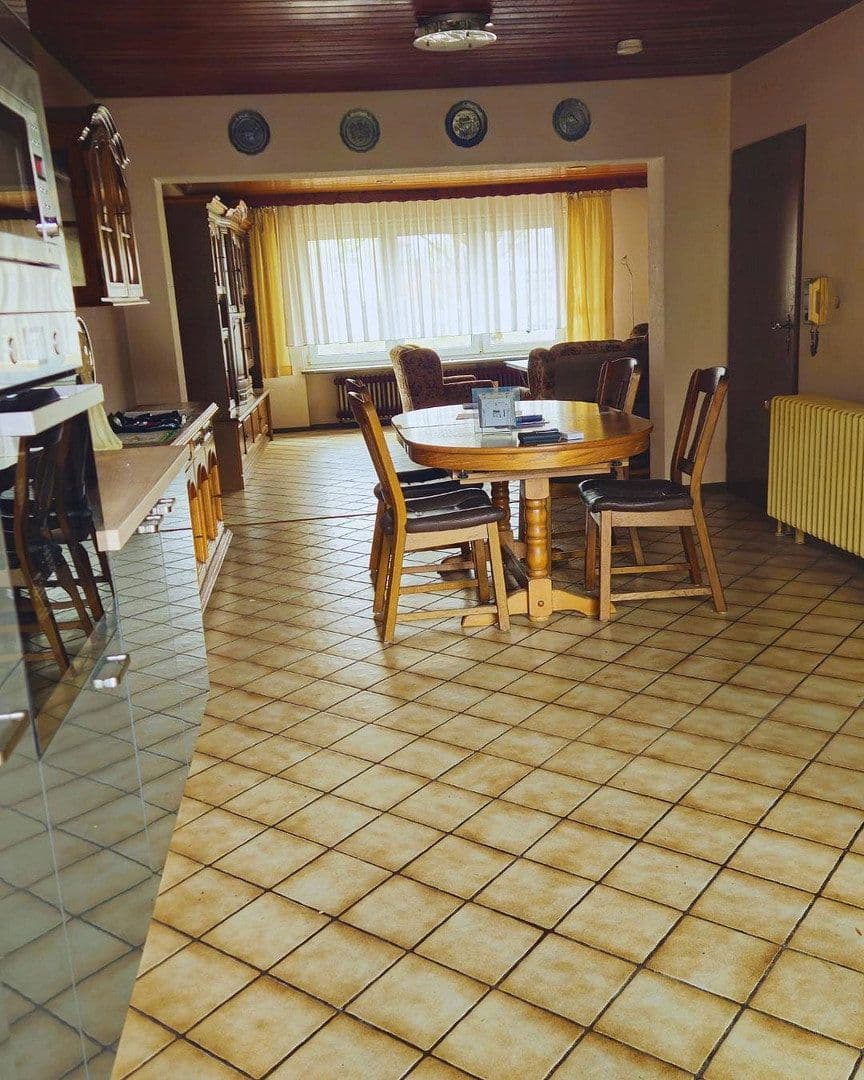 Prodej domu 280 m², pozemek 898 m², Hambrücken, Bádensko-Württembersko Prodej domu 280 m², pozemek 898 m², Hambrücken, Bádensko-Württembersko