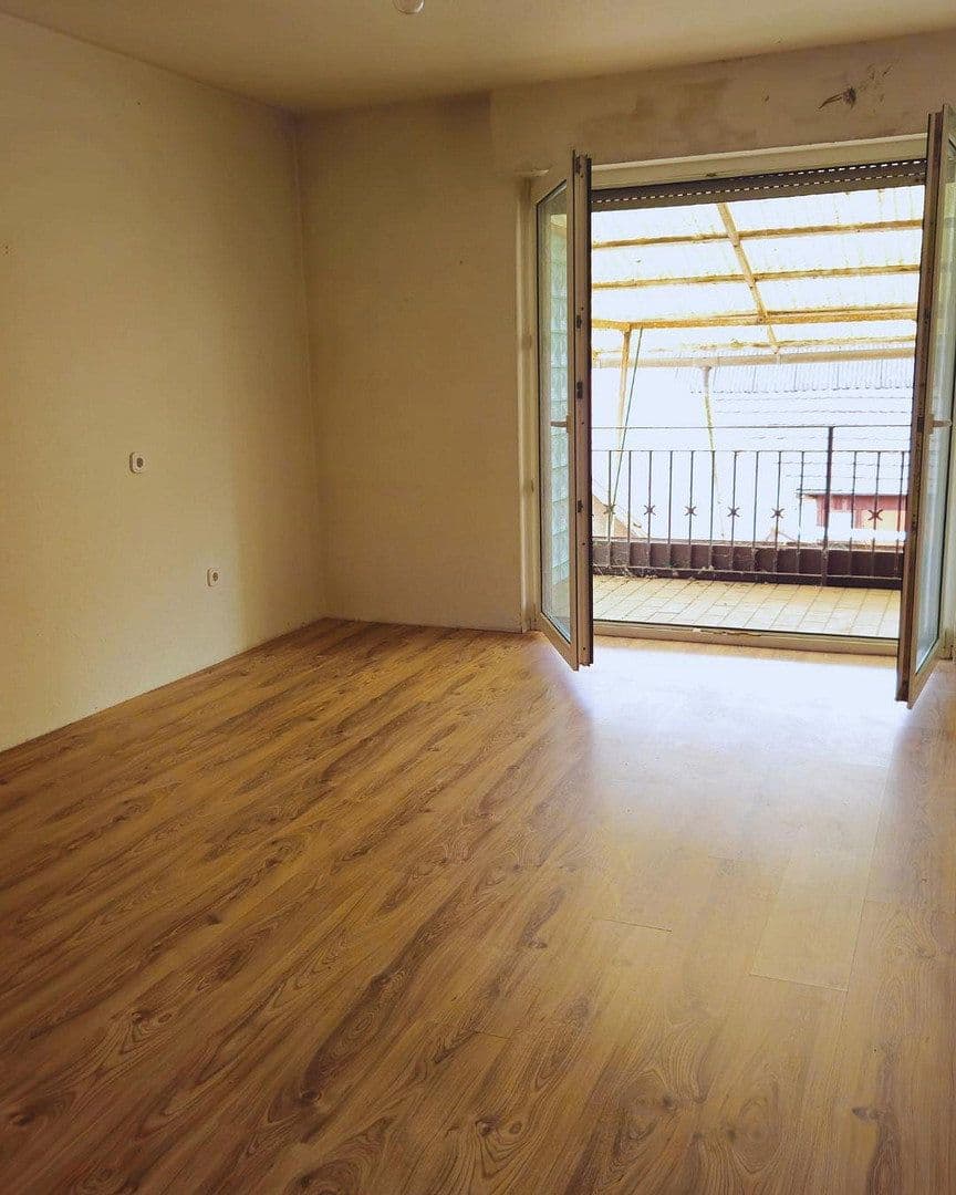 Prodej domu 280 m², pozemek 898 m², Hambrücken, Bádensko-Württembersko Prodej domu 280 m², pozemek 898 m², Hambrücken, Bádensko-Württembersko
