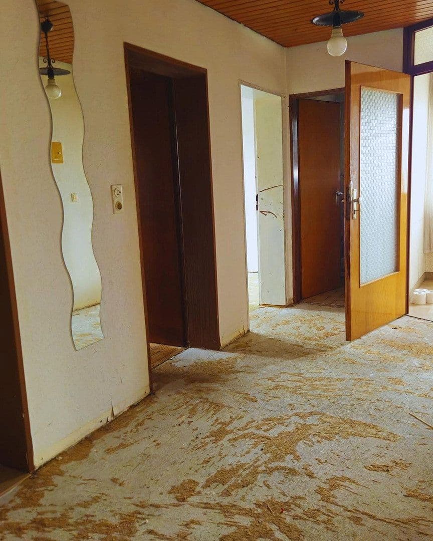 Prodej domu 280 m², pozemek 898 m², Hambrücken, Bádensko-Württembersko Prodej domu 280 m², pozemek 898 m², Hambrücken, Bádensko-Württembersko