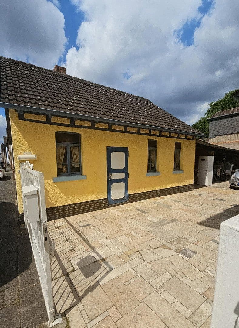 Prodej domu 167 m², pozemek 301 m², Hainburg, Hessen Prodej domu 167 m², pozemek 301 m², Hainburg, Hessen