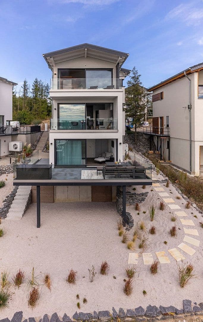 Prodej domu 180 m², pozemek 313 m², Hainweg 4/70, Neukieritzsch, Sasko Prodej domu 180 m², pozemek 313 m², Hainweg 4/70, Neukieritzsch, Sasko