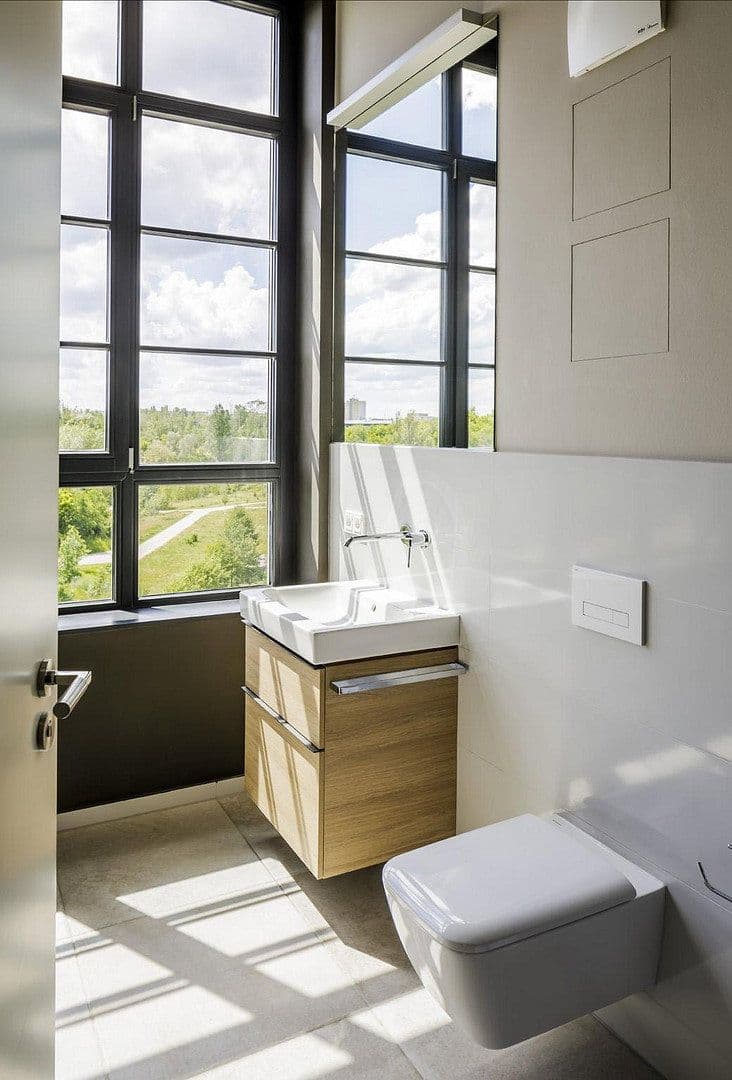 Prodej bytu 4+1 132 m², Hafenstraße 1c, Leipzig, Sasko Prodej bytu 4+1 132 m², Hafenstraße 1c, Leipzig, Sasko