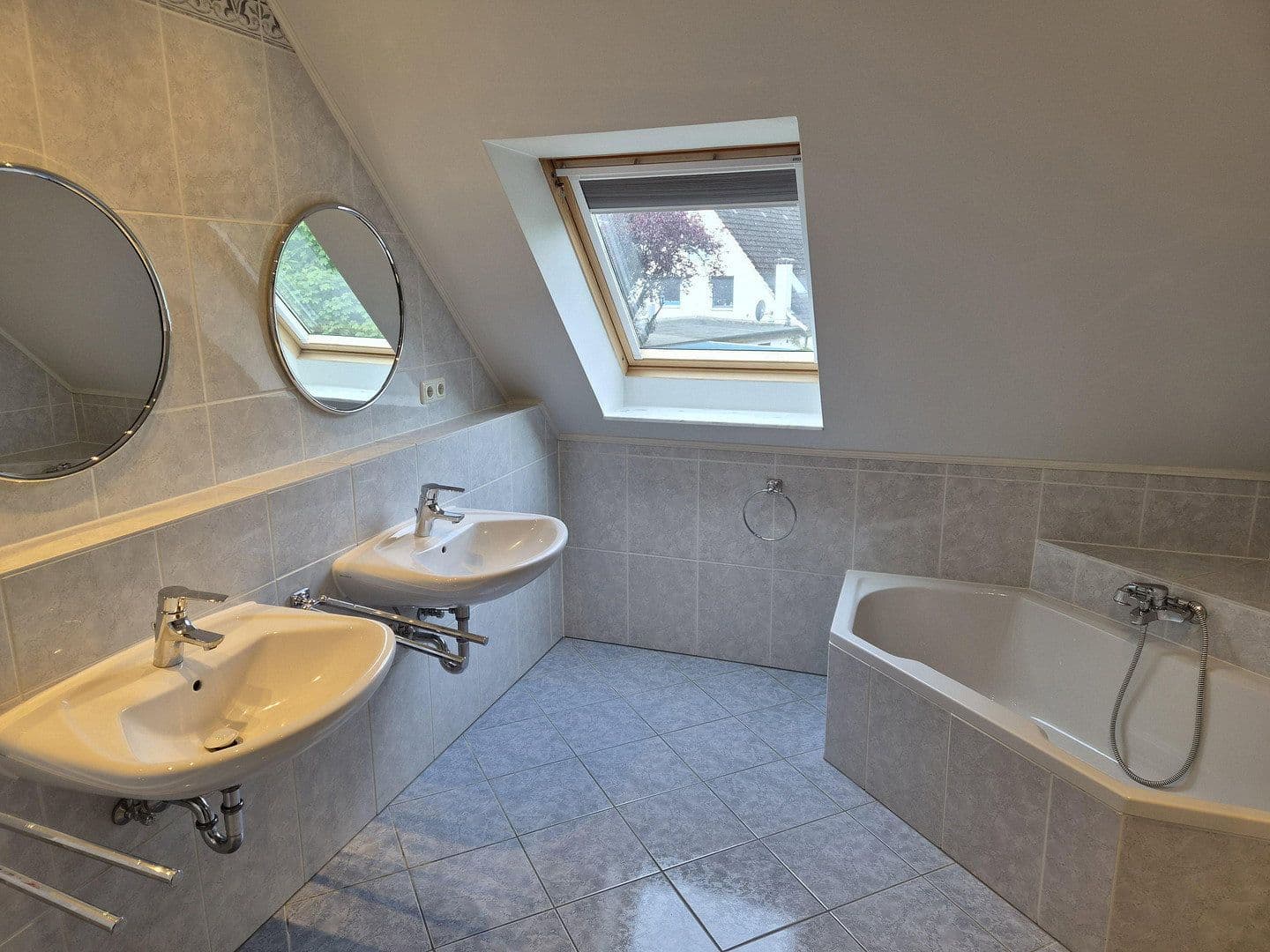 Pronájem domu 106 m², pozemek 392 m², Raboisenstraße 14b, Elmshorn, Šlesvicko-Holštýnsko Pronájem domu 106 m², pozemek 392 m², Raboisenstraße 14b, Elmshorn, Šlesvicko-Holštýnsko