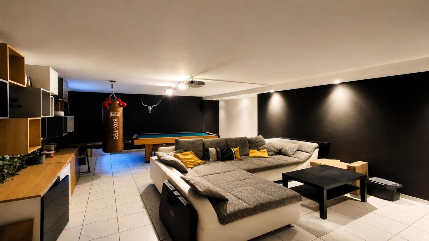 Prodej domu 123 m², pozemek 780 m², Nibelungenstraße 15, Taunusstein, Hessen Prodej domu 123 m², pozemek 780 m², Nibelungenstraße 15, Taunusstein, Hessen