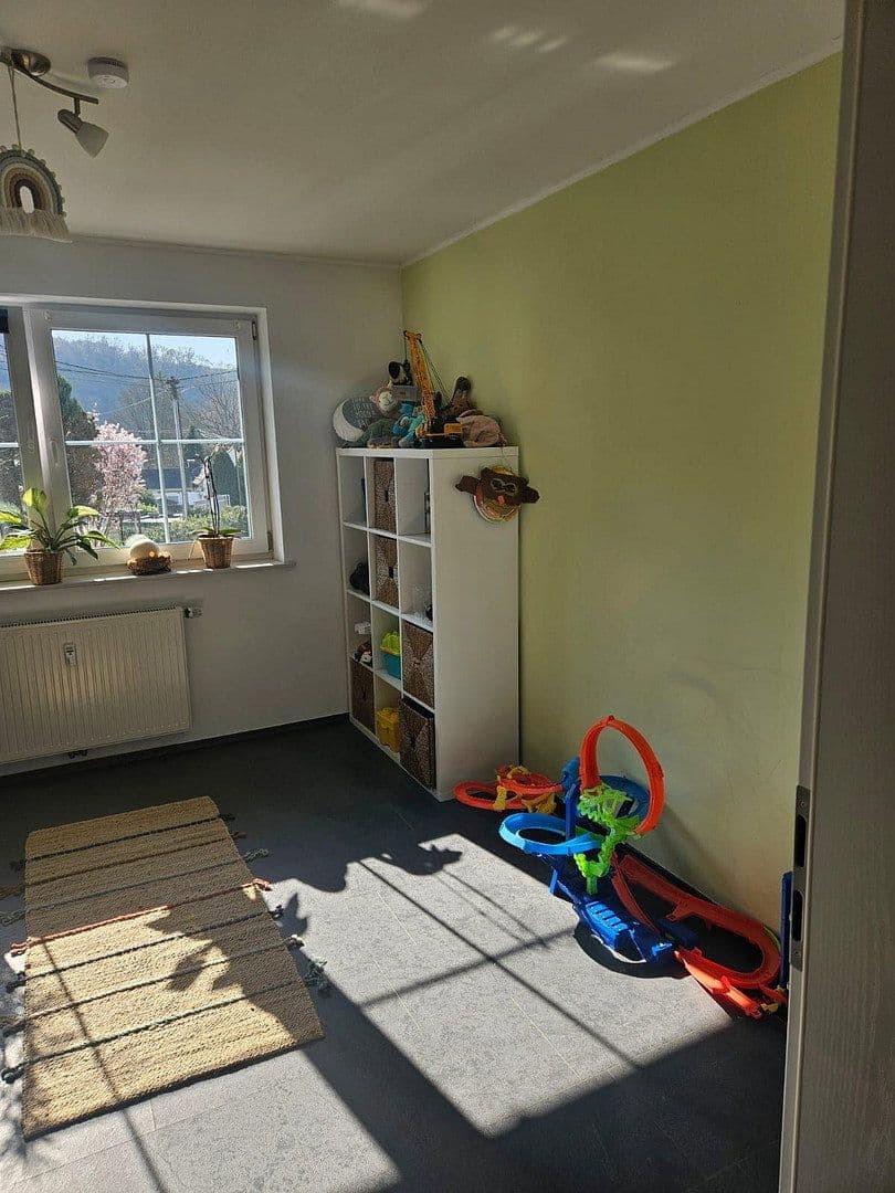 Pronájem bytu 3+1 75 m², Neustadt (Wied), Porýní-Falc Pronájem bytu 3+1 75 m², Neustadt (Wied), Porýní-Falc