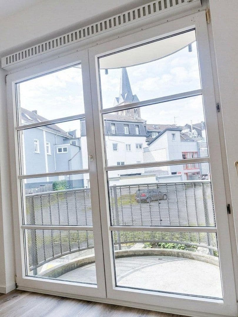 Pronájem bytu 1+1 35 m², Mittelstr. 3, Burscheid, Severní Porýní-Vestfálsko Pronájem bytu 1+1 35 m², Mittelstr. 3, Burscheid, Severní Porýní-Vestfálsko