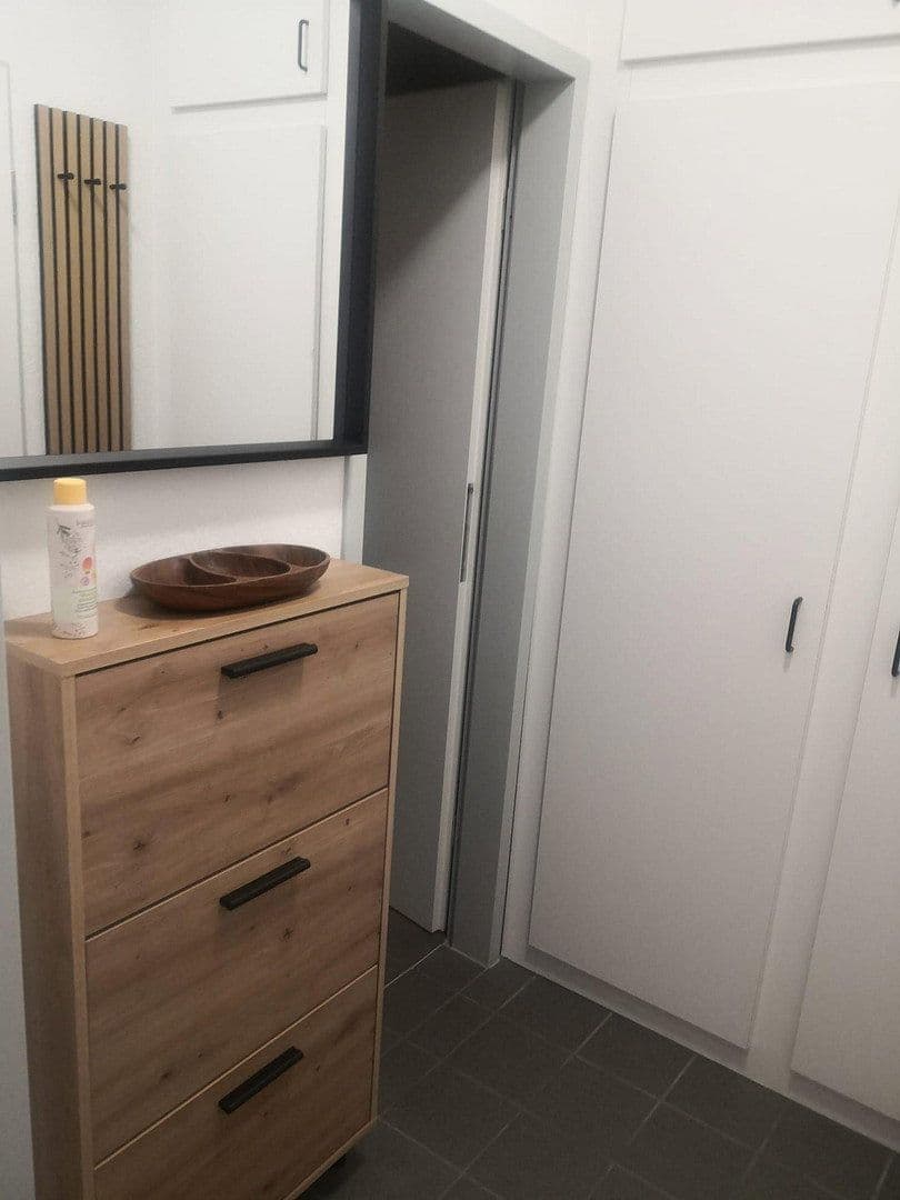 Pronájem bytu 1+1 35 m², Mittelstr. 3, Burscheid, Severní Porýní-Vestfálsko Pronájem bytu 1+1 35 m², Mittelstr. 3, Burscheid, Severní Porýní-Vestfálsko