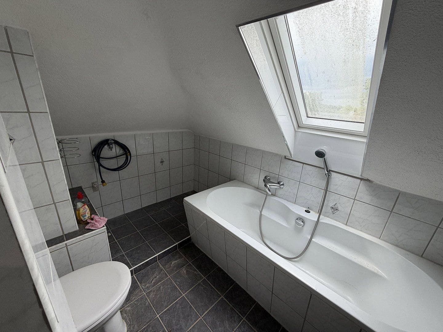 Prodej domu 221 m², pozemek 194 m², Nikolausstr. 1, Essen, Severní Porýní-Vestfálsko Prodej domu 221 m², pozemek 194 m², Nikolausstr. 1, Essen, Severní Porýní-Vestfálsko