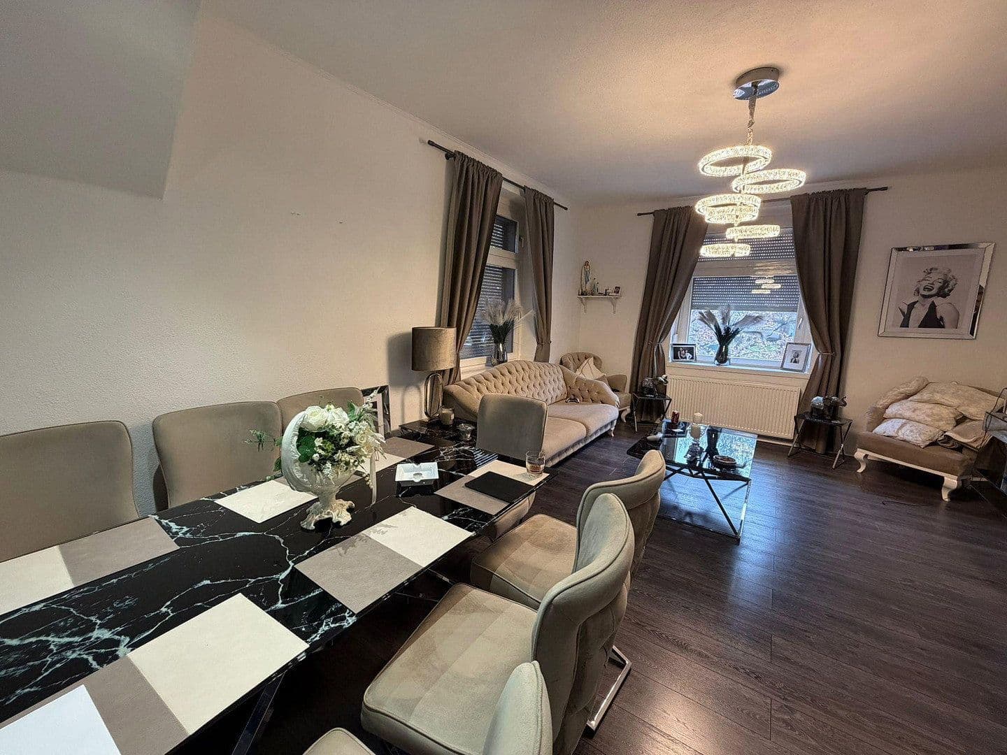 Prodej domu 221 m², pozemek 194 m², Nikolausstr. 1, Essen, Severní Porýní-Vestfálsko Prodej domu 221 m², pozemek 194 m², Nikolausstr. 1, Essen, Severní Porýní-Vestfálsko