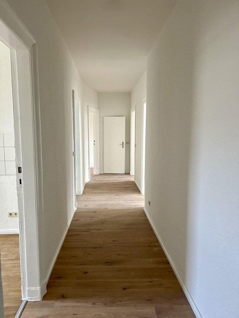Pronájem bytu 3+1 92 m², Magdeburg, Sasko-Anhaltsko Pronájem bytu 3+1 92 m², Magdeburg, Sasko-Anhaltsko