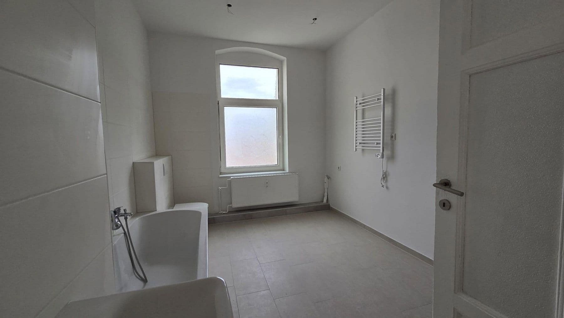 Pronájem bytu 3+1 92 m², Magdeburg, Sasko-Anhaltsko Pronájem bytu 3+1 92 m², Magdeburg, Sasko-Anhaltsko