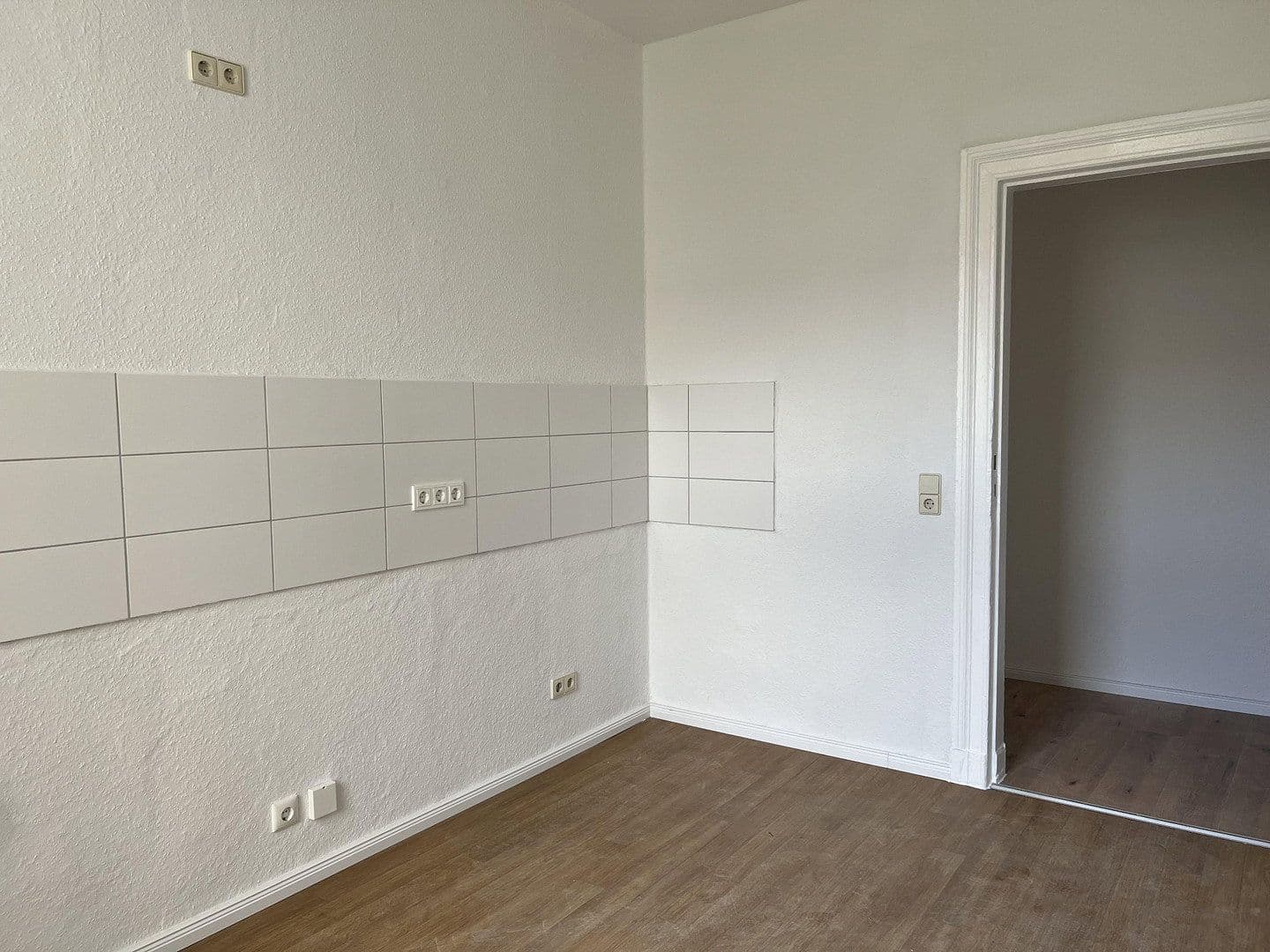 Pronájem bytu 3+1 92 m², Magdeburg, Sasko-Anhaltsko Pronájem bytu 3+1 92 m², Magdeburg, Sasko-Anhaltsko