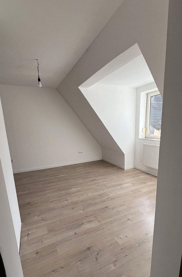 Prodej domu 250 m², pozemek 314 m², Mutterstadt, Porýní-Falc Prodej domu 250 m², pozemek 314 m², Mutterstadt, Porýní-Falc
