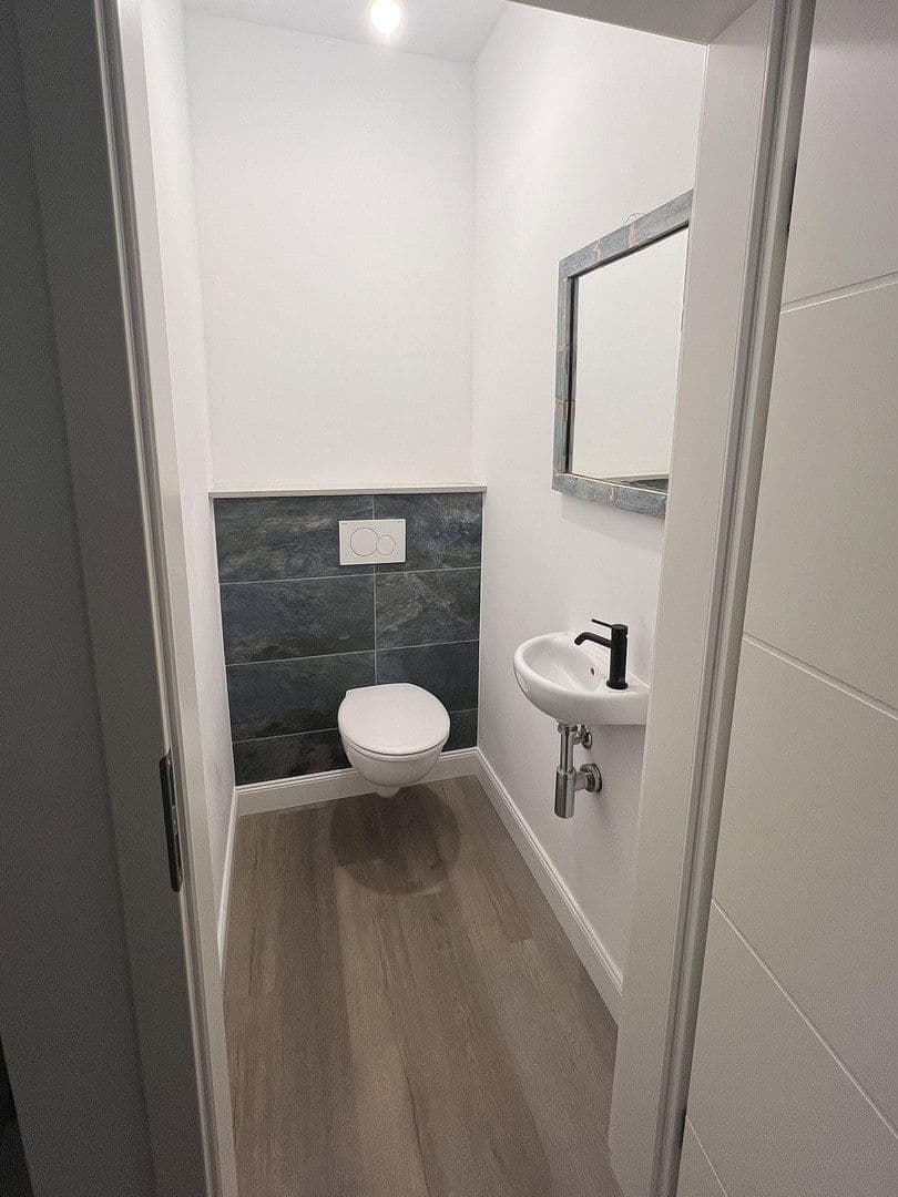 Prodej domu 250 m², pozemek 314 m², Mutterstadt, Porýní-Falc Prodej domu 250 m², pozemek 314 m², Mutterstadt, Porýní-Falc